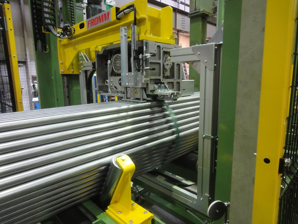 in line 32 mm pet strapping hexagonal packages steel pipes